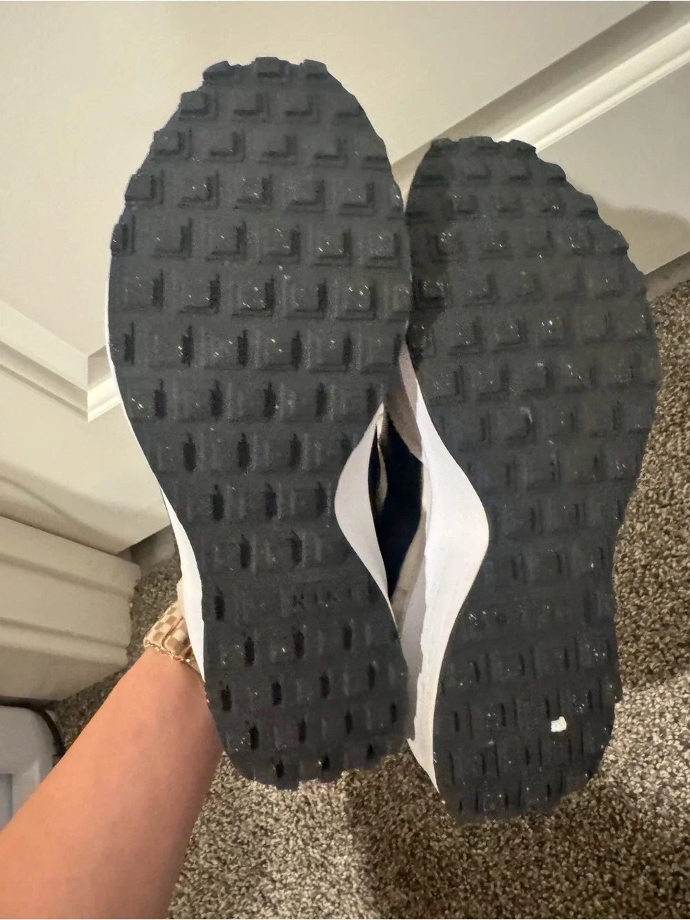 Nike Men’s Beige and Black Retro Runner Sneakers